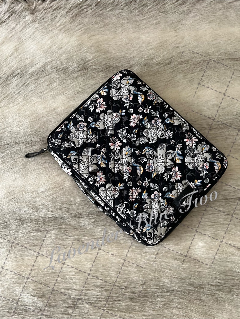 New VERA BRADLEY Holland Garden 2019 Iconic Tablet Tamer Organizer Black Floral